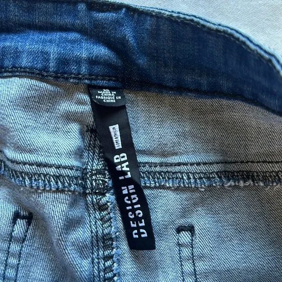 Design Lab Distressed Denim Jean Shorts - Picture 5 of 9